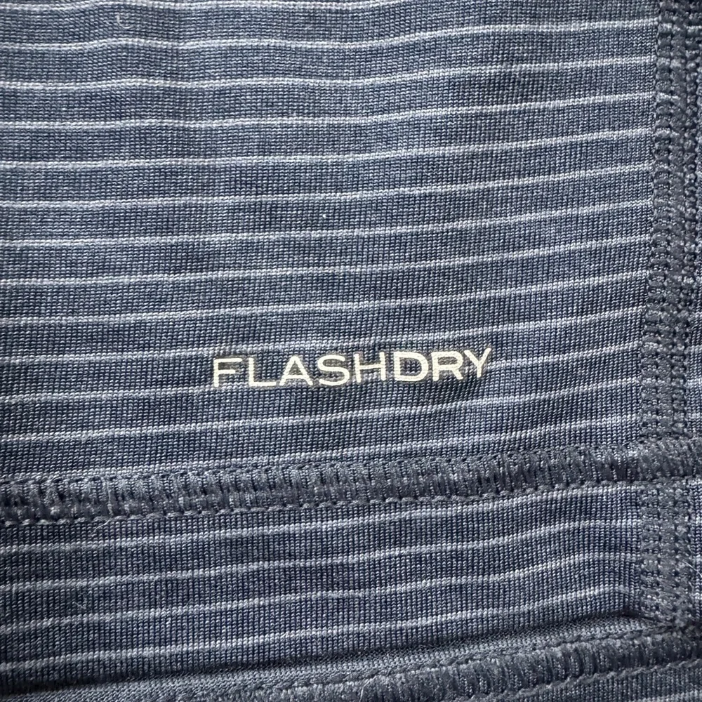 The North Face FlashDry Men’s Blue Stripe Pocket Tee Size M